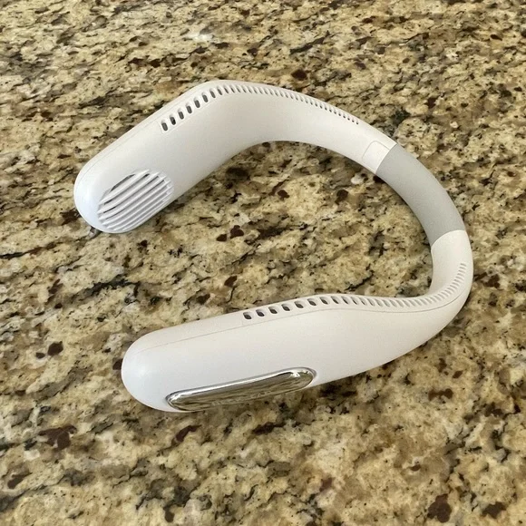 Bladeless Neck Fan White - Picture 4 of 9